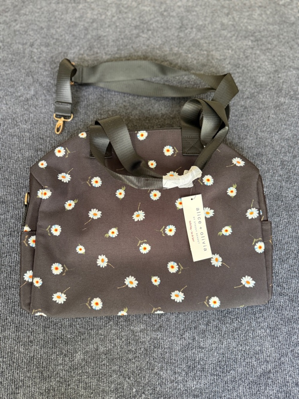 Alice + Olivia by Stacey Bendet Daisy Print Floral Travel Duffel Bag β NWT - Picture 7 of 10